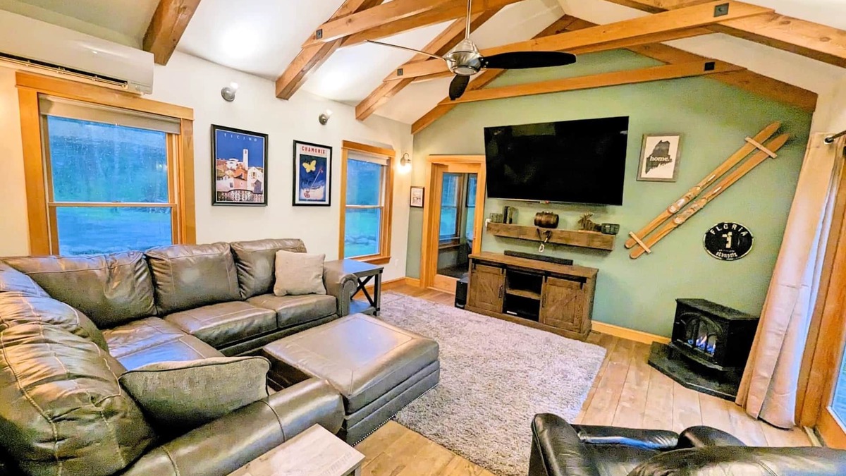 Freeport House | Waterfront Spacious Luxury Home, 5 min to LL Bean!