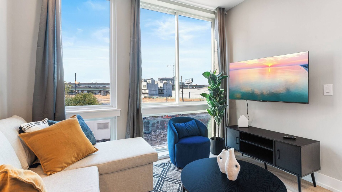 Northern Liberties Apartment | Waterfront Studio - Near Fishtown & Old City!