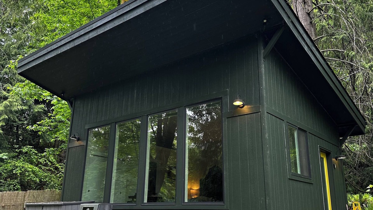 Port Angeles East Apartment | Waterfront Tiny Home Near Olympic NationalPark