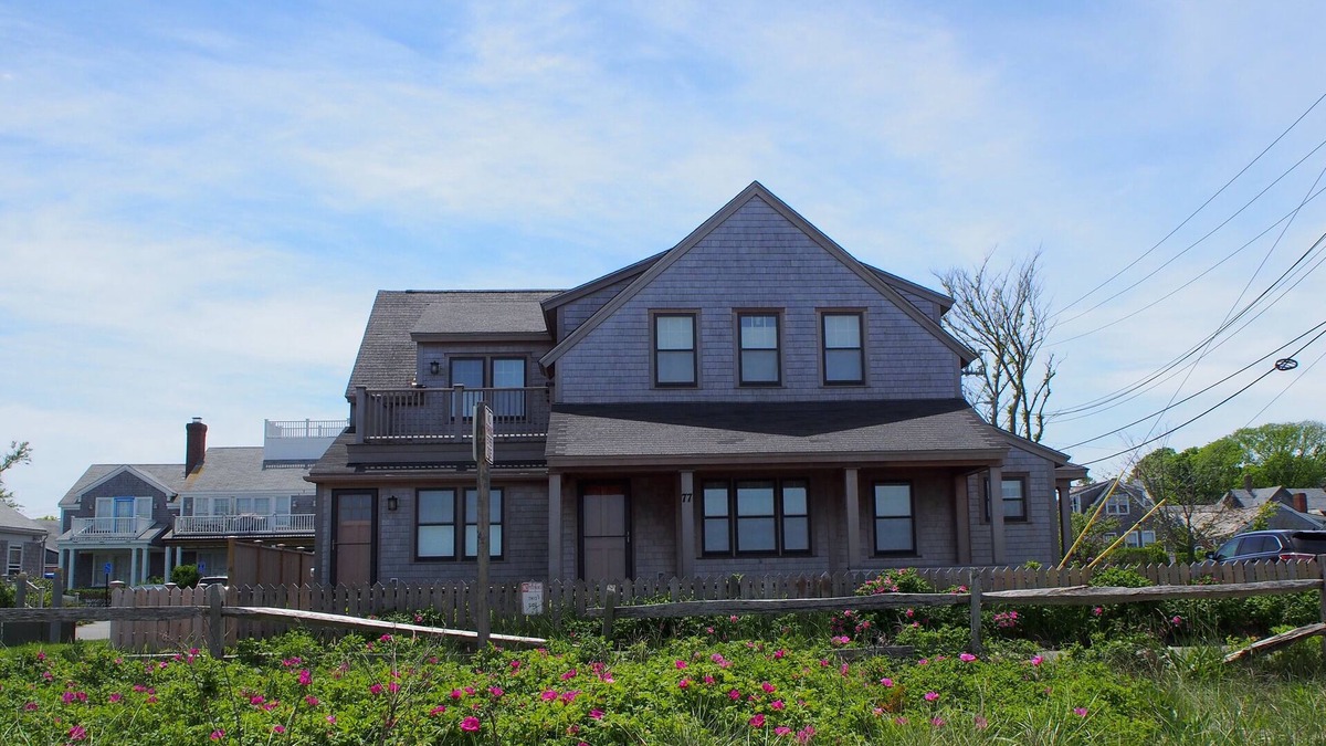 Nantucket Town House | Waterfront, Town Historic District, Stunning Harbor Sunrises, Magical Sunsets