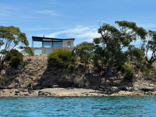 Primrose Sands House | Waterfront 'Tupelo' with Sauna on Primrose Point