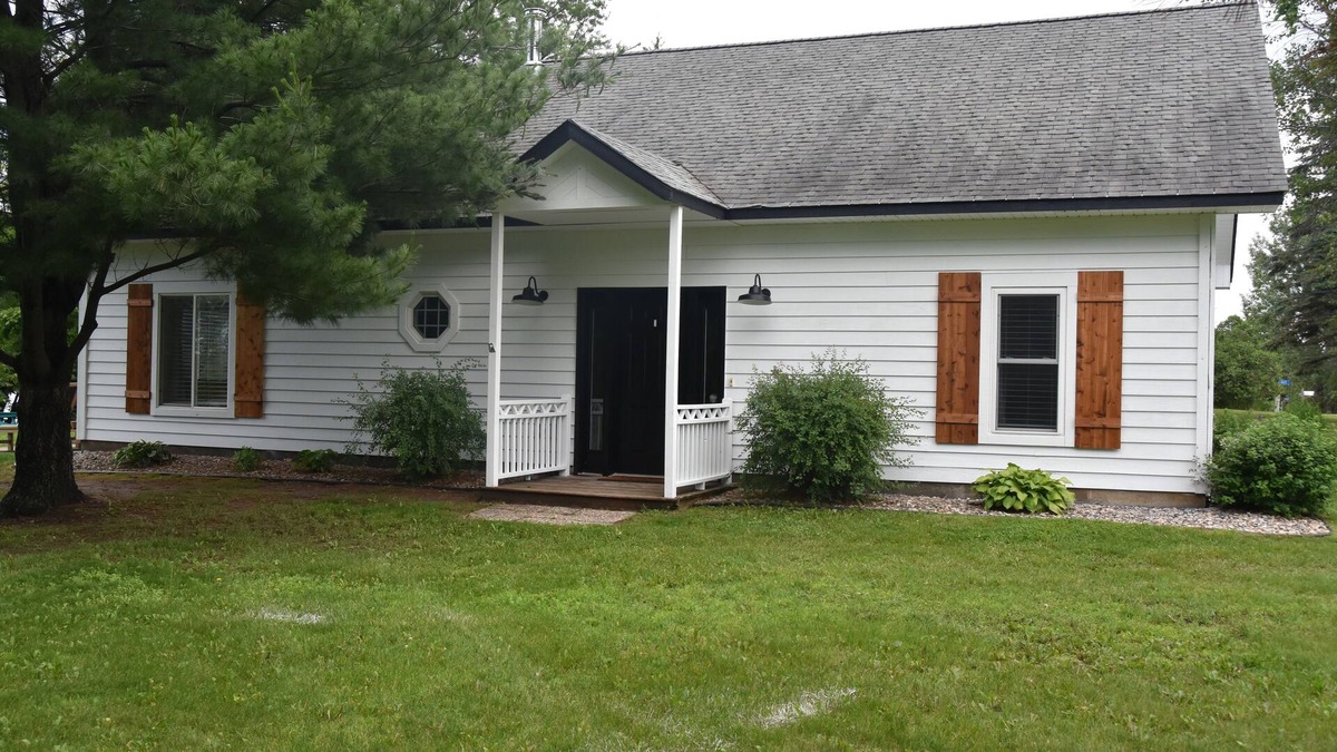Parkers Prairie House | Waterfront Updated Home on Lake Irene