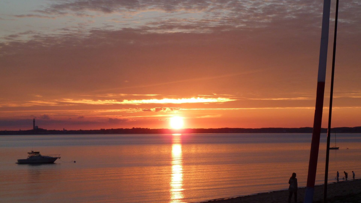 North Truro Apartment | Waterfront-View Studio #22 · Deck, Parking & Free Shuttle to P-Town