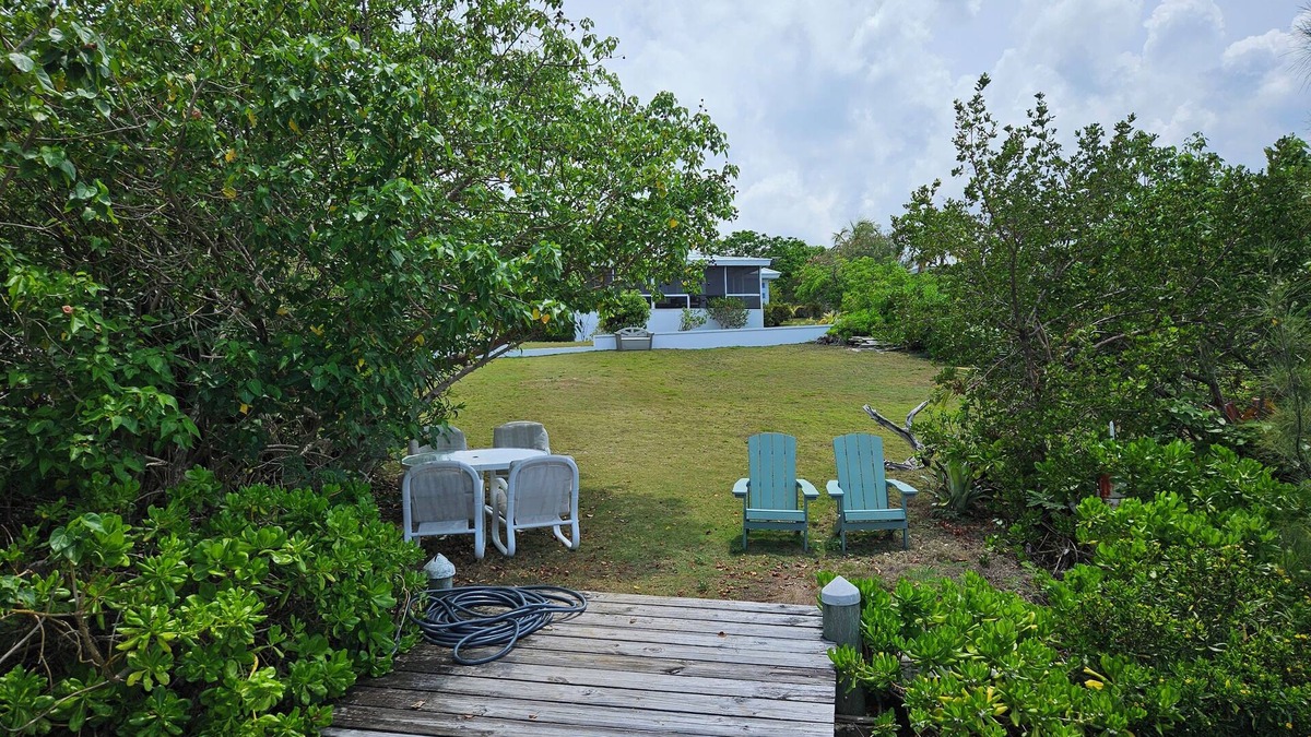 Green Turtle Cay House | Waterfront Villa on White Sound, Private Dock, Beach, Swimming Pool, Pickle Ball