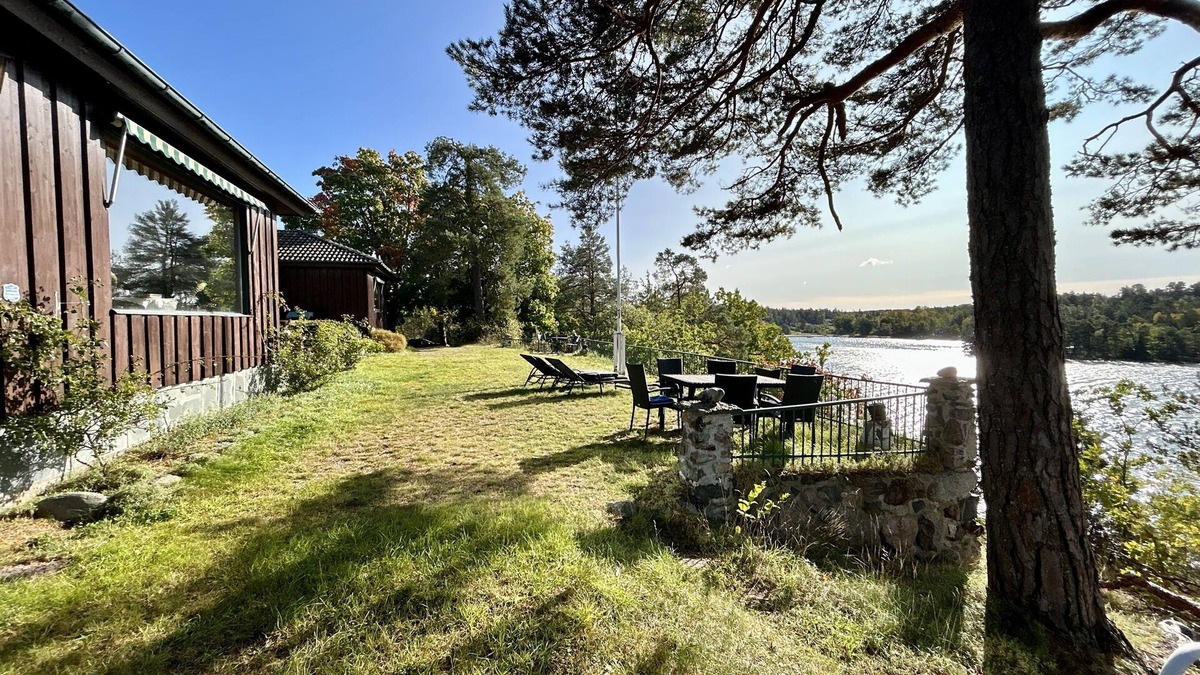 Varmdo Villa | Waterfront villa in Långstrandsudd: Panoramic views, private sauna, and dock