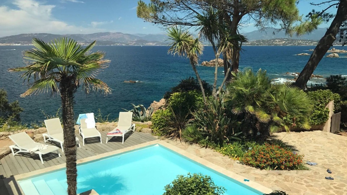 Isolella Villa | Waterfront villa unique location, private creek access, Isolella