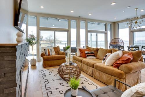 Watertown Apartment | Waterfront Watertown Condo with Patio and Pool Access!