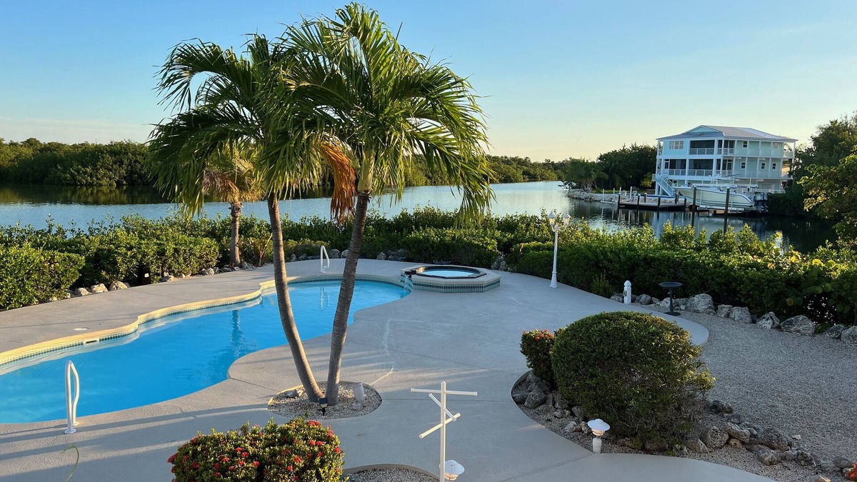 Marathon House | Waterfront! Why rent on a canal when you can be on Bonefish Bay.Newly Remodeled