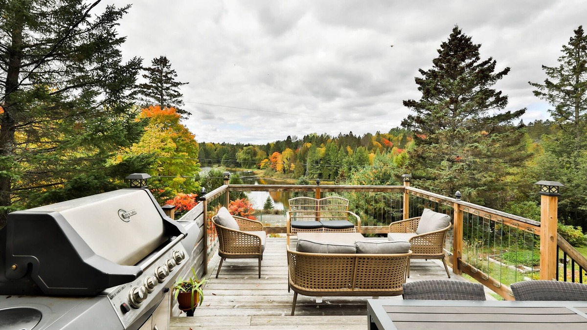 Rawdon Ski Chalet | Waterfront with panoramic view