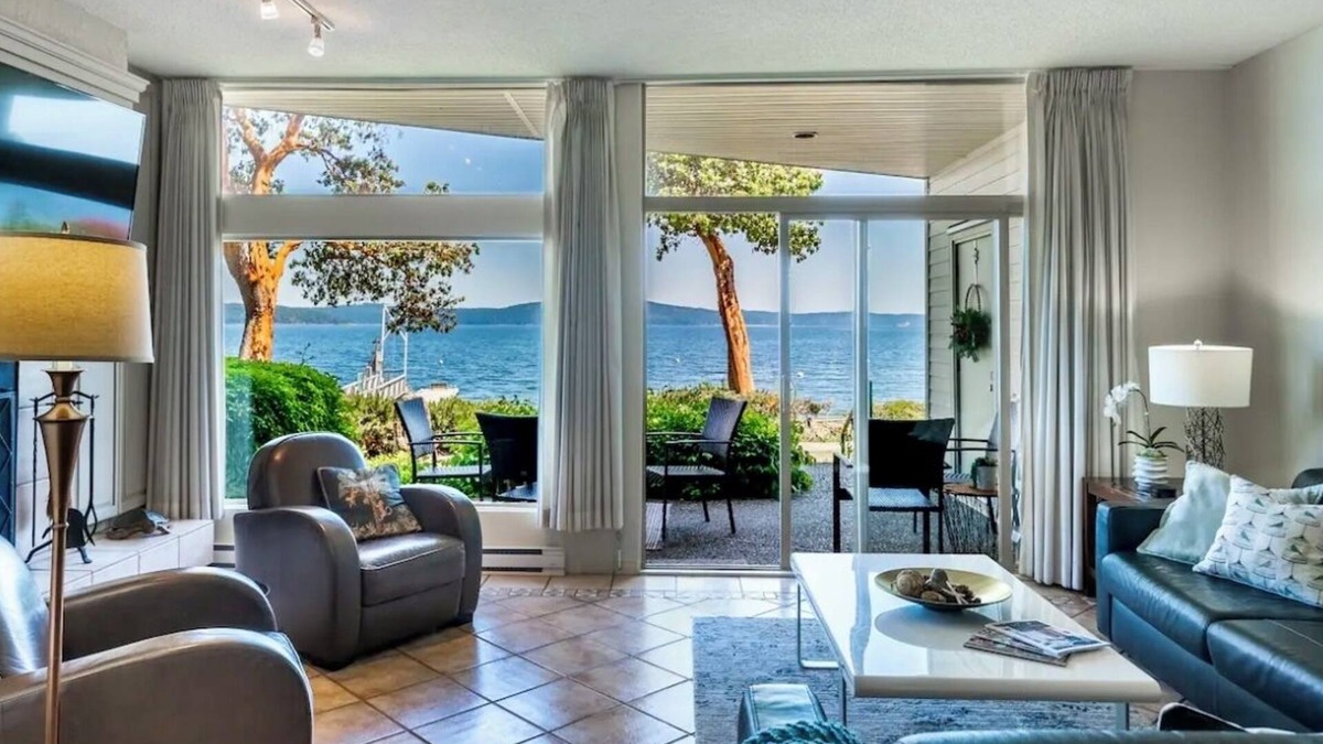 North Oyster Condo | Waterfront Wonder! nBeautiful oceanfront 1 bedroom condo with amazing views!