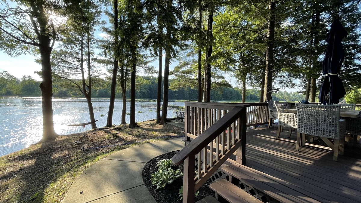 Cambridge Springs House | WaterfrontHome-Nature,Views,Peace-up to 12, ideal for Family/Friends/Celebration