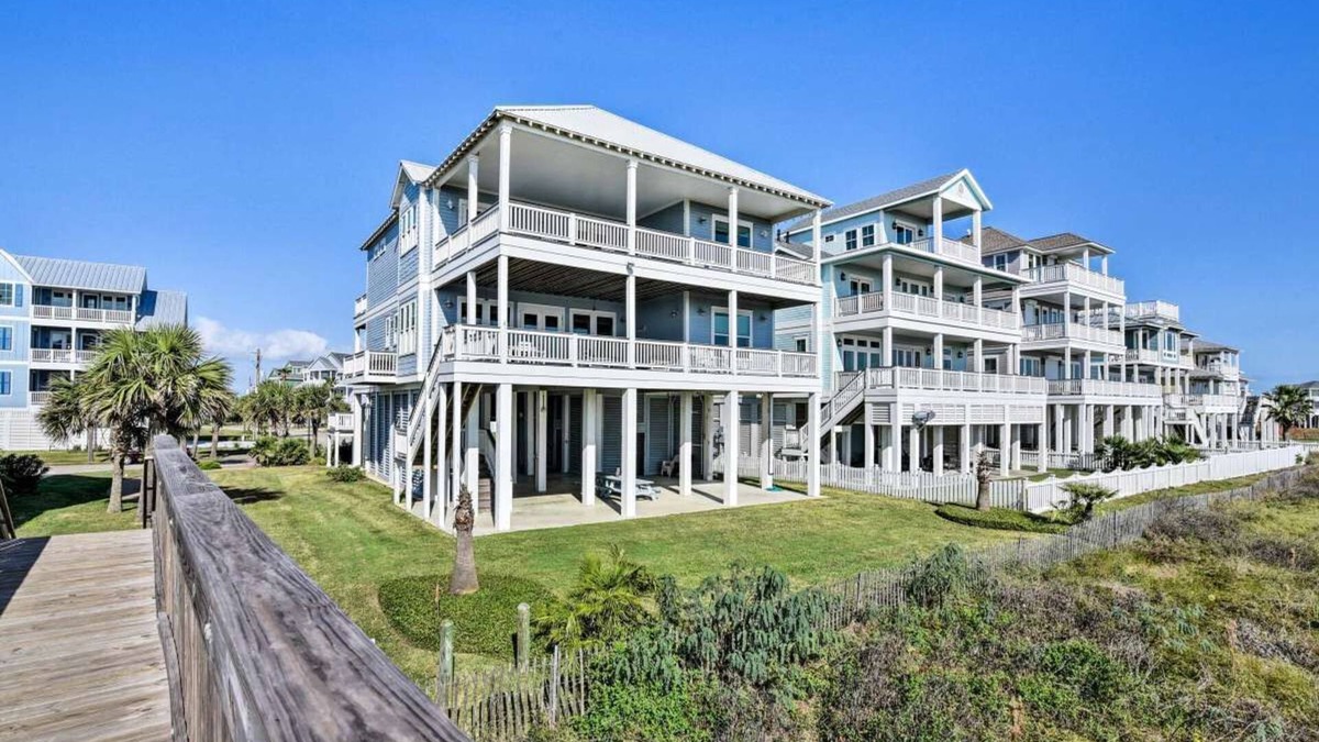Red Fish Cove House | Waterhouse at Pointe West Residence I, Luxury Beach Front with Ocean Viewsnn