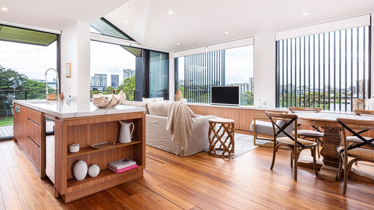 Waterloo Apartment | Waterloo - Sunny Modern Urban Sanctuary