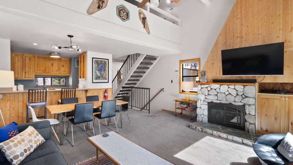 Carnelian Woods Condo | Waterman's Retreat - Easy 2 Block Walk to the Beach