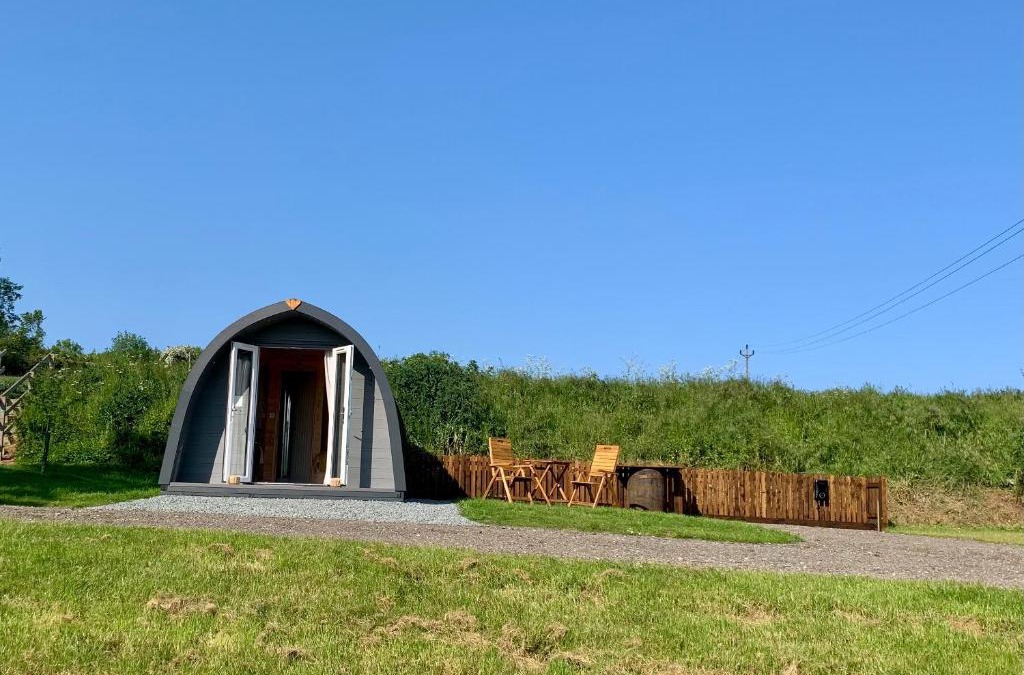Woodbridge Apartment | Waterpump Pod for 2 adults with ensuite in the Suffolk Countryside
