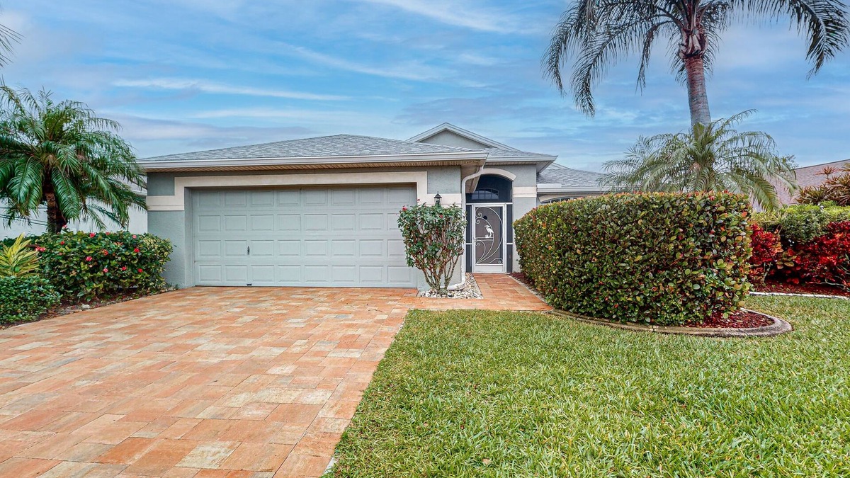 Beachwalk Isles House | Waterside Home with Private Covered Pool & Patio - Golf Courses Nearby