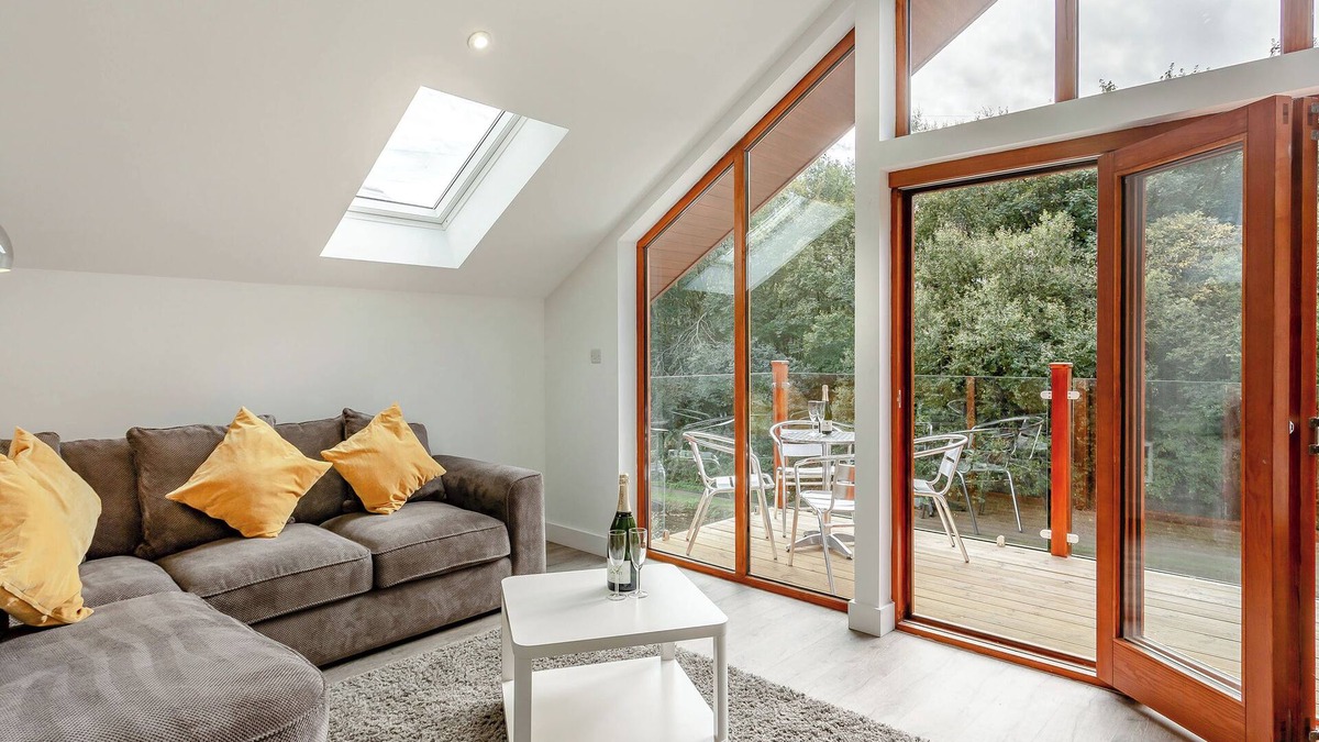 Rastrick Cottage | Waterside Lodge Five -UK38263