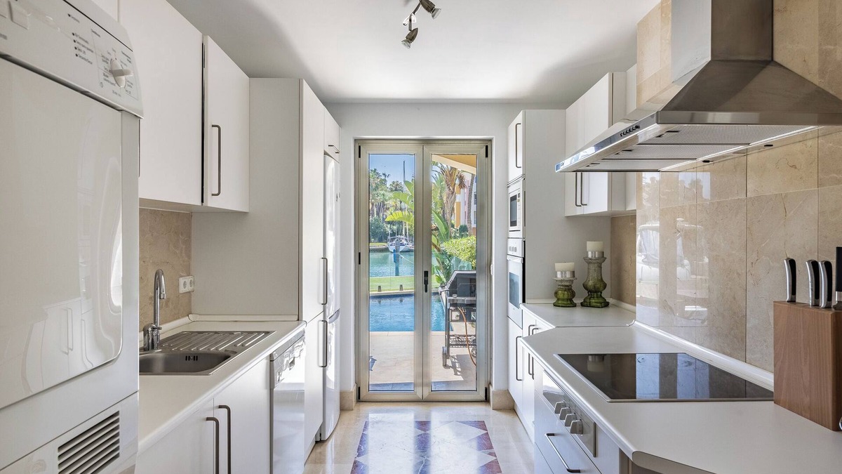 Sotogrande Apartment | Waterside marina view 3 bedroom apartment with private pool in Puerto Sotogrande