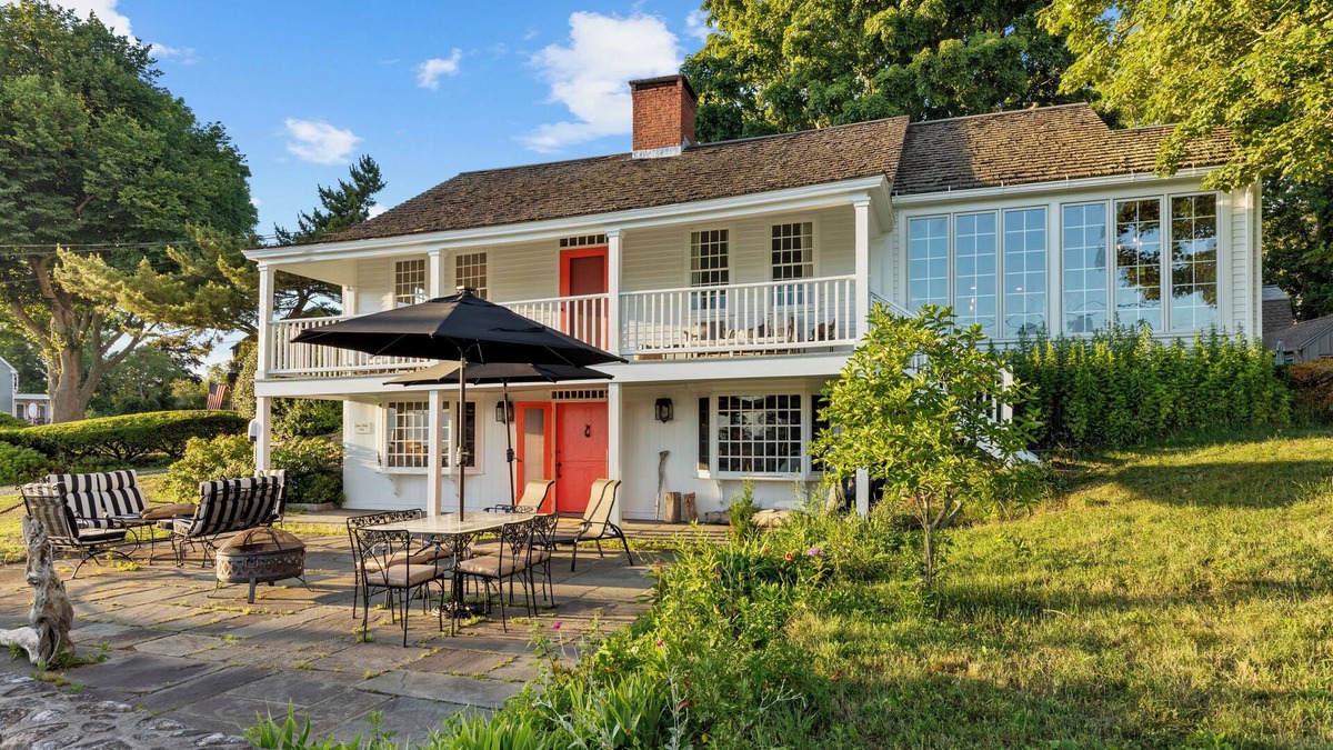 Clinton House | Waterside retreat! 4BR/3BA with private dock/views