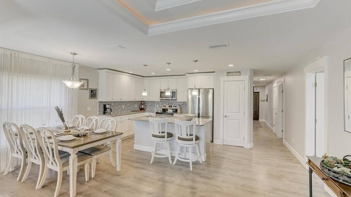 Pebble Beach House | WaterView 176B Sunny Vacation home 3 bdr, 2 ba Close to Gulf, Beaches