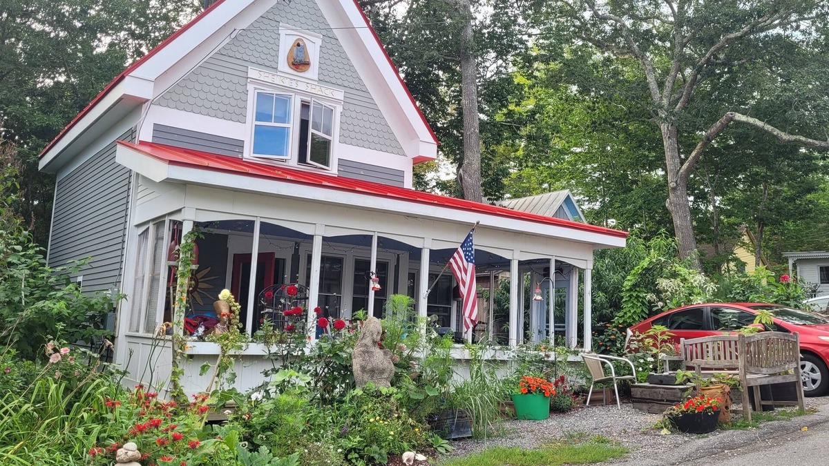 Bayside Cottage | Waterview Cottage in historic Bayside on Penobscot Bay