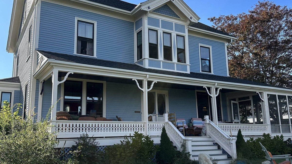 Jamestown House | WATERVIEW Elegant Jamestown Home 15% END OF SUMMER DISCOUNT + 15% WEEK DISCOUNT