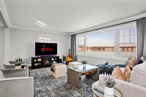 Cove - East Side - Shippan House | Waterview house walking distance from Cove Beach-5 mins to downtown-only 40 min to NYC