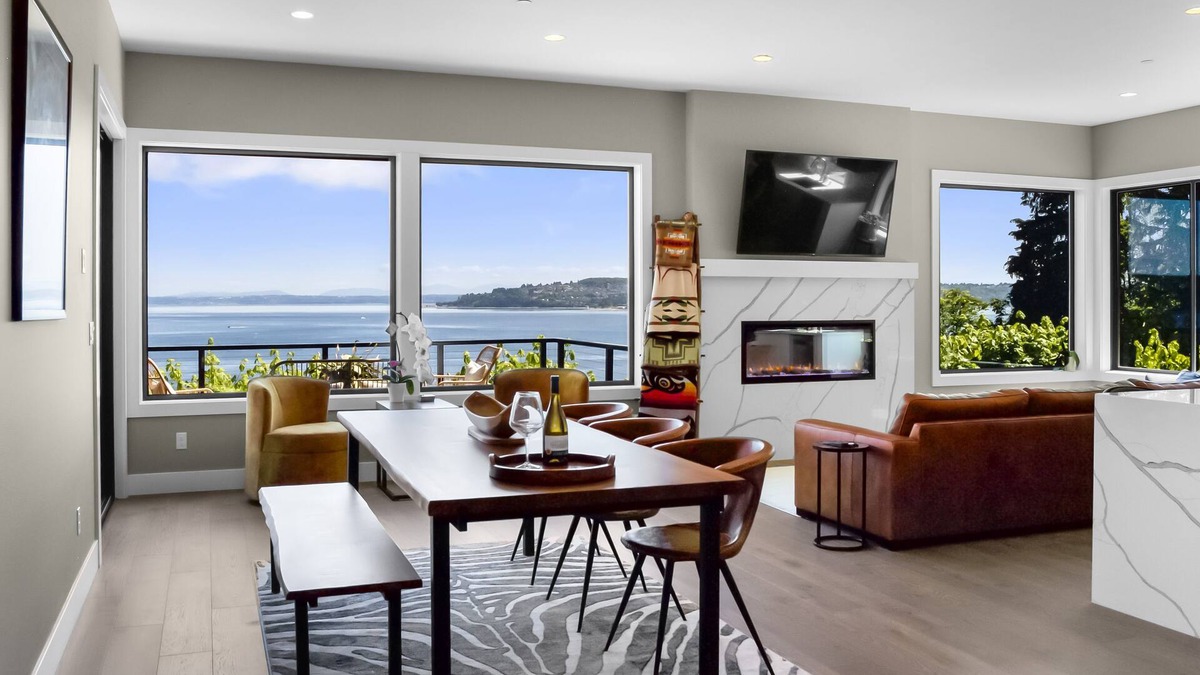 Tacoma House | Waterview Oasis 5 Bedroom 4 Bath