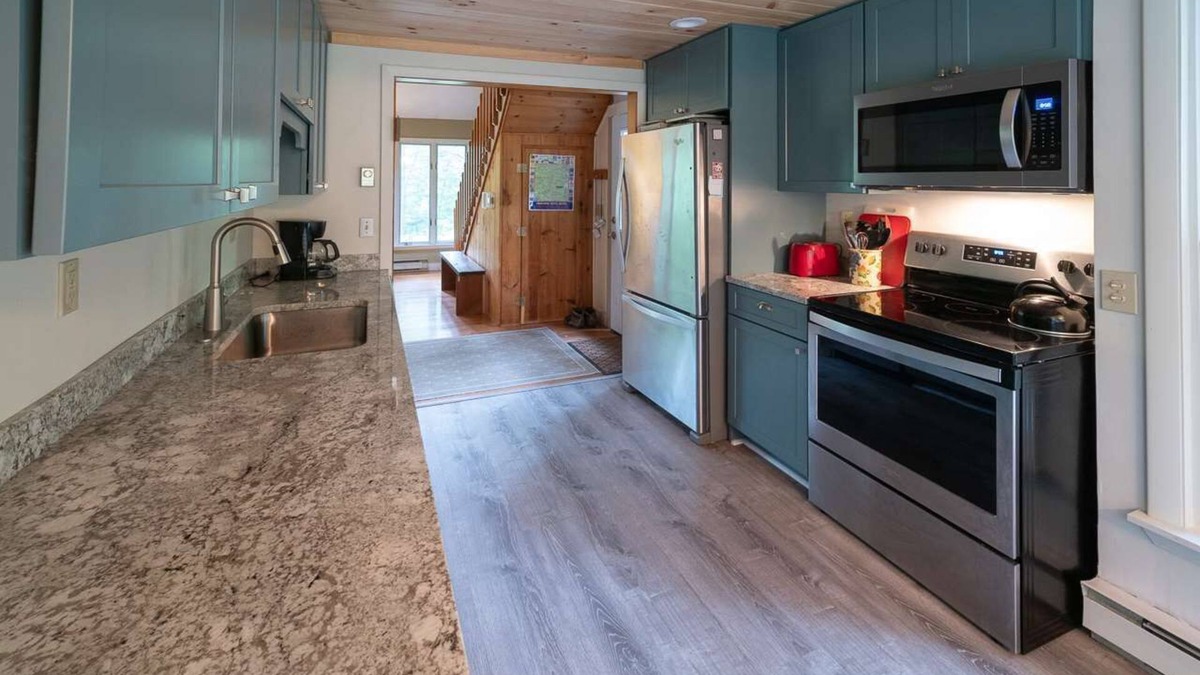 Campton House | Waterville Estates Large 4 Bed/3 Full Bath Ski Home Rec Center