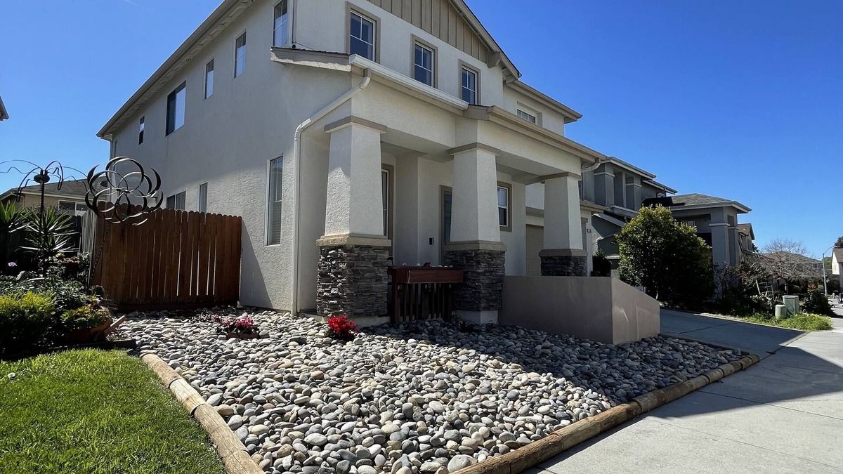 Watsonville House | Watsonville Beach Home for 16! Pet friendly!