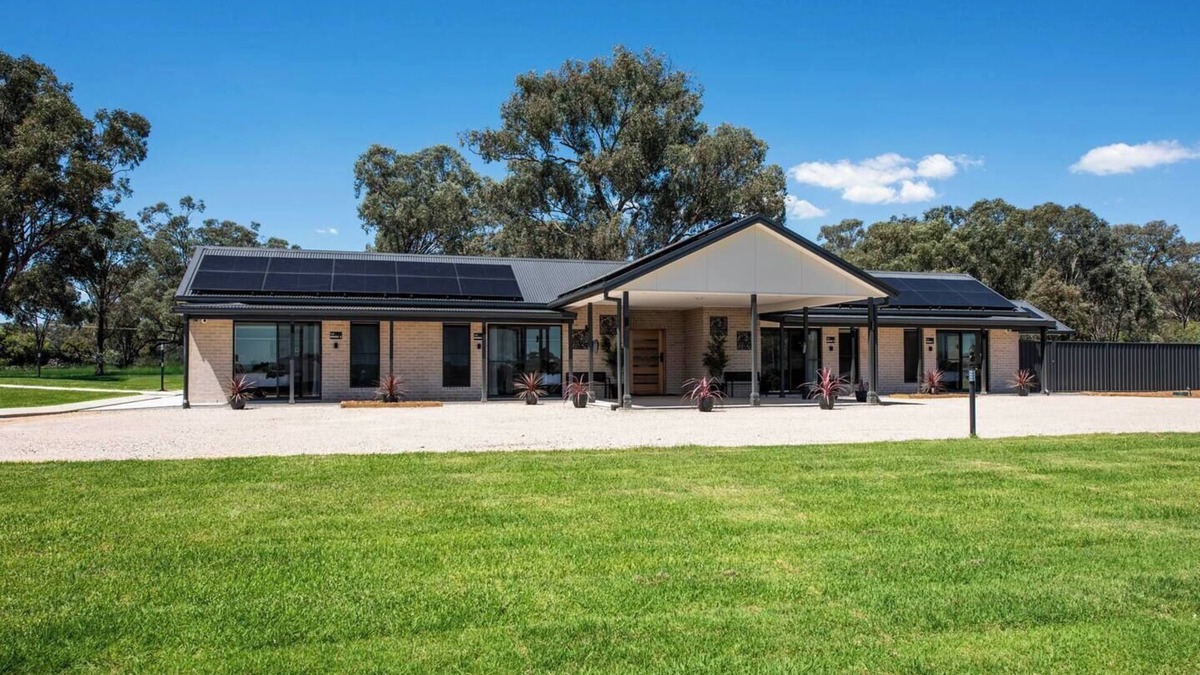 Central Mudgee House | Wattle and Gum Suite A Stylish Boutique style Stay
