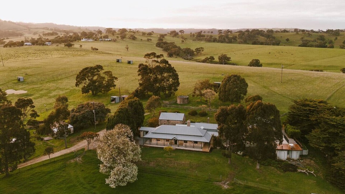 Wattle Flat House | Wattle Hills~Fleurieu Farm Stay Retreat with Pool