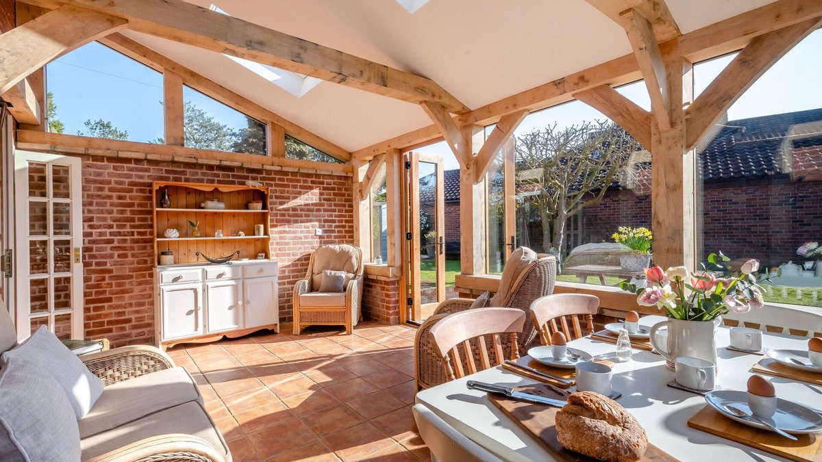 Irstead House | Watts Cottage - Two Bedroom House, Sleeps 5