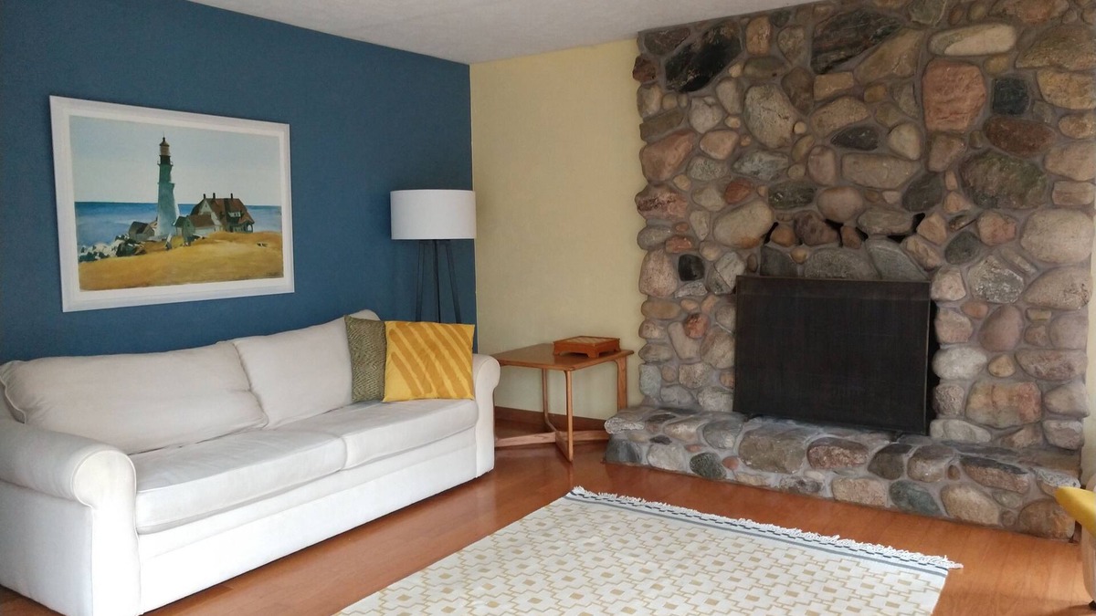Waukazoo Woods House | Waukazoo Woods getaway. Equally close to downtown Holland and Lake Michigan