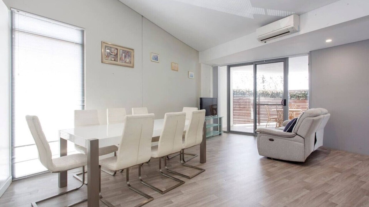 Beckenham Apartment | Waverley apartment F-two bedrooms, wifi available