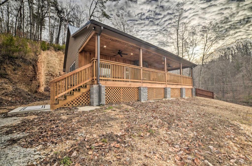 Waverly House | Waverly Cabin, Close to Kentucky Lake Access!