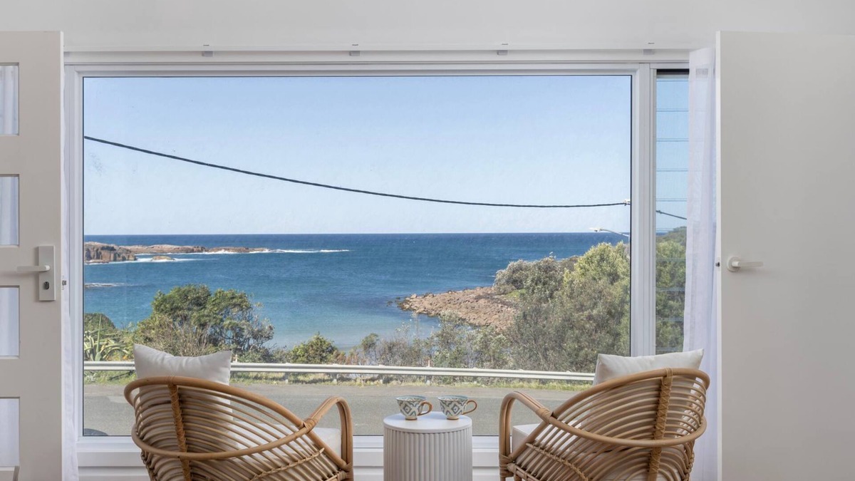 Boat Harbour House | Waves at Boat Harbour, 65 Kingsley Dr - stunning house, fantastic waterviews and dog friendly