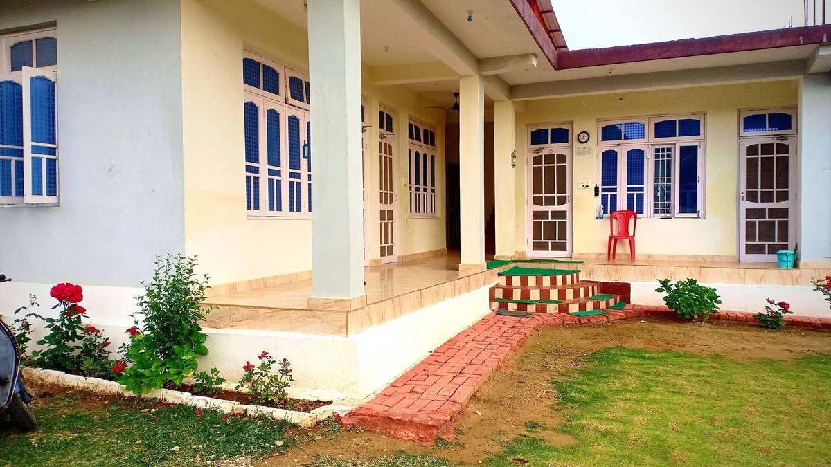 Gunehr House | We are at a distance of 2.5 km from the paragliding landing site.