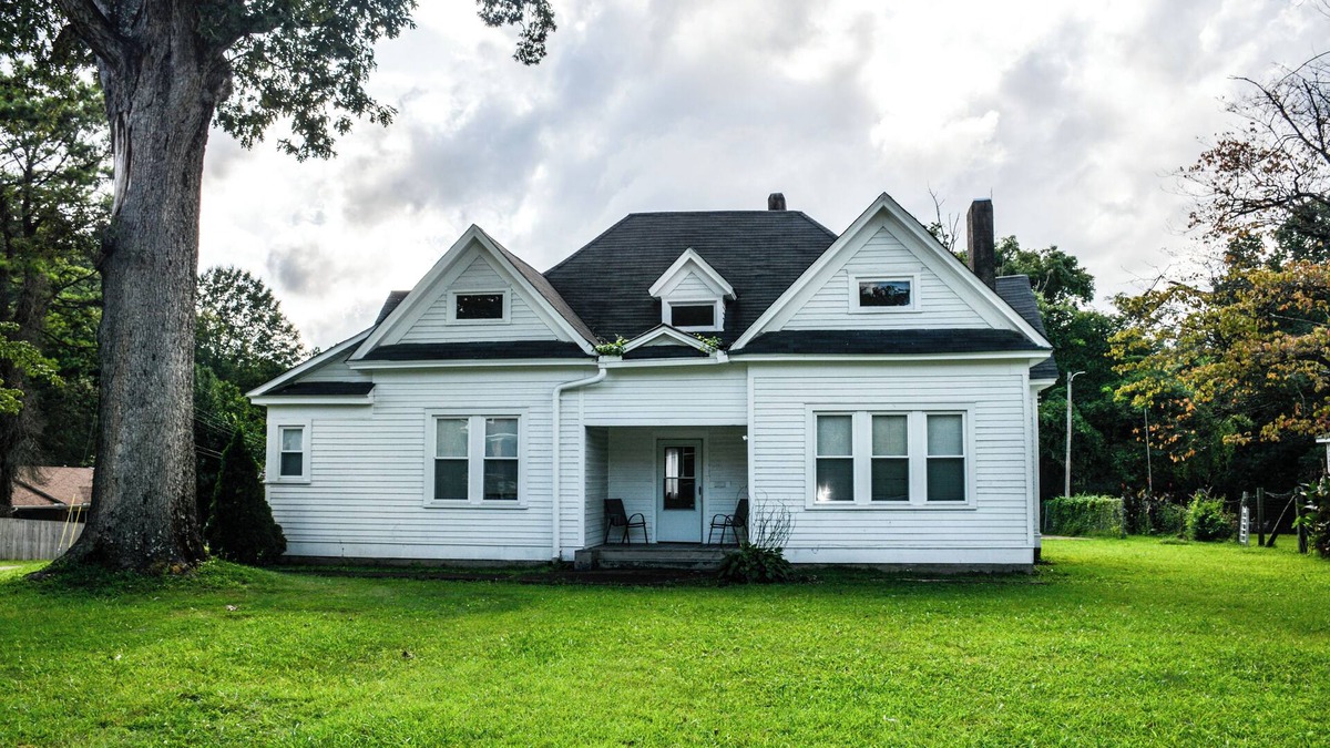 Jackson House | WE ARE CURRENTLY NOT ACCEPTING ANY RESERVATIONS PAST JULY 31