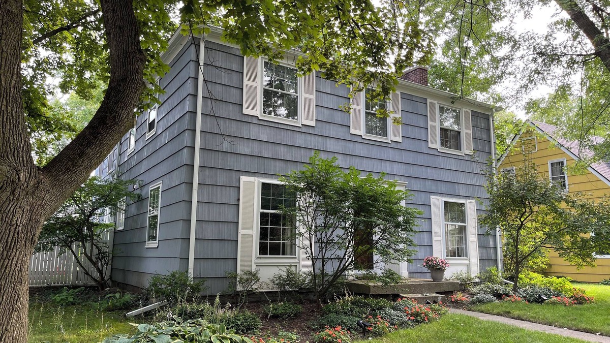 Ypsilanti House | We call it Urban Paradise- spacious home in Ypsilanti with lots of outdoor fun.