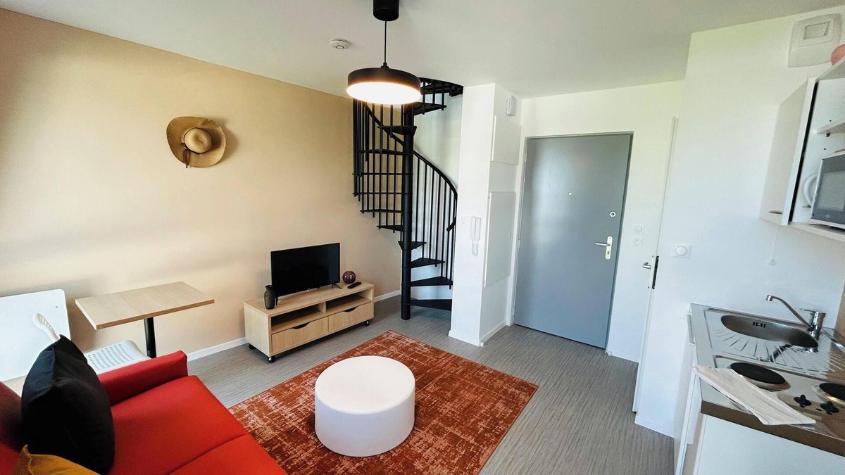 Barbatre Apartment | We Live In R - Duplex 501