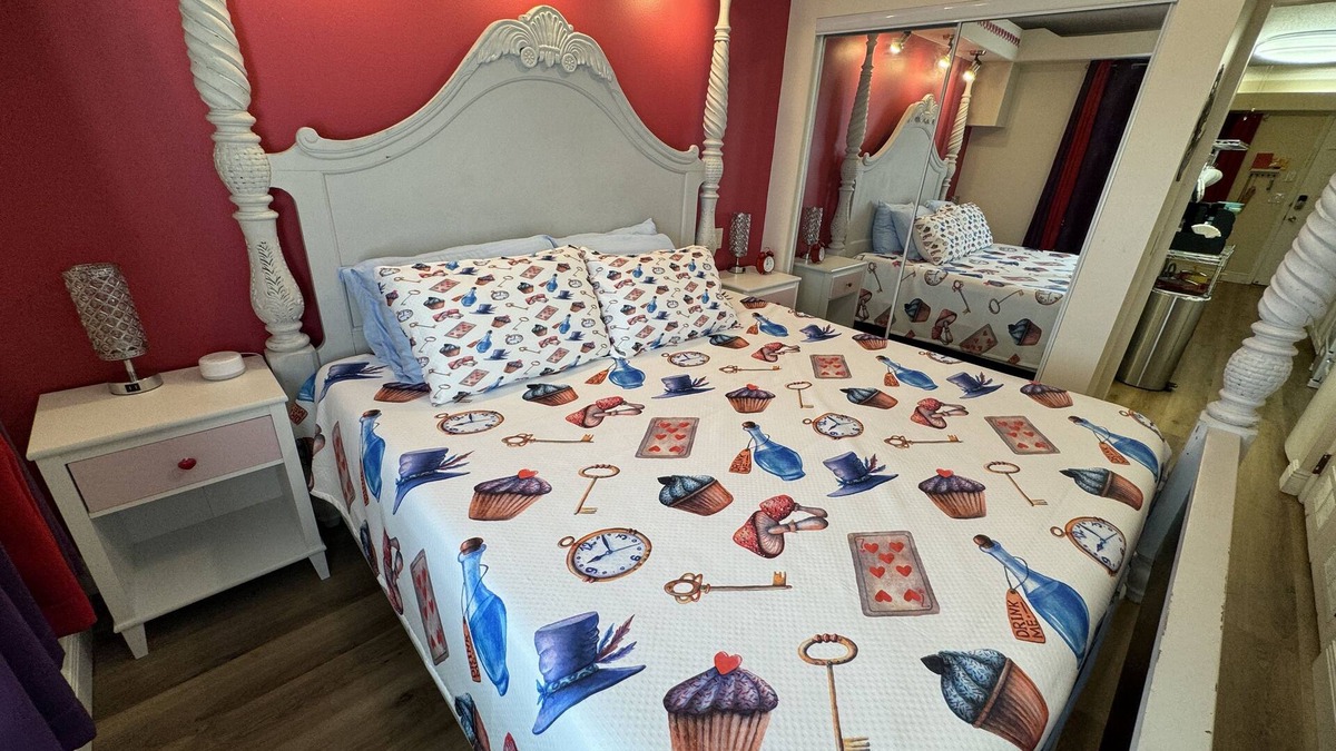 Paradise Lakes Condo | We're All Mad Here D-4 in Paradise Lakes NUDIST Community for Adults 30+