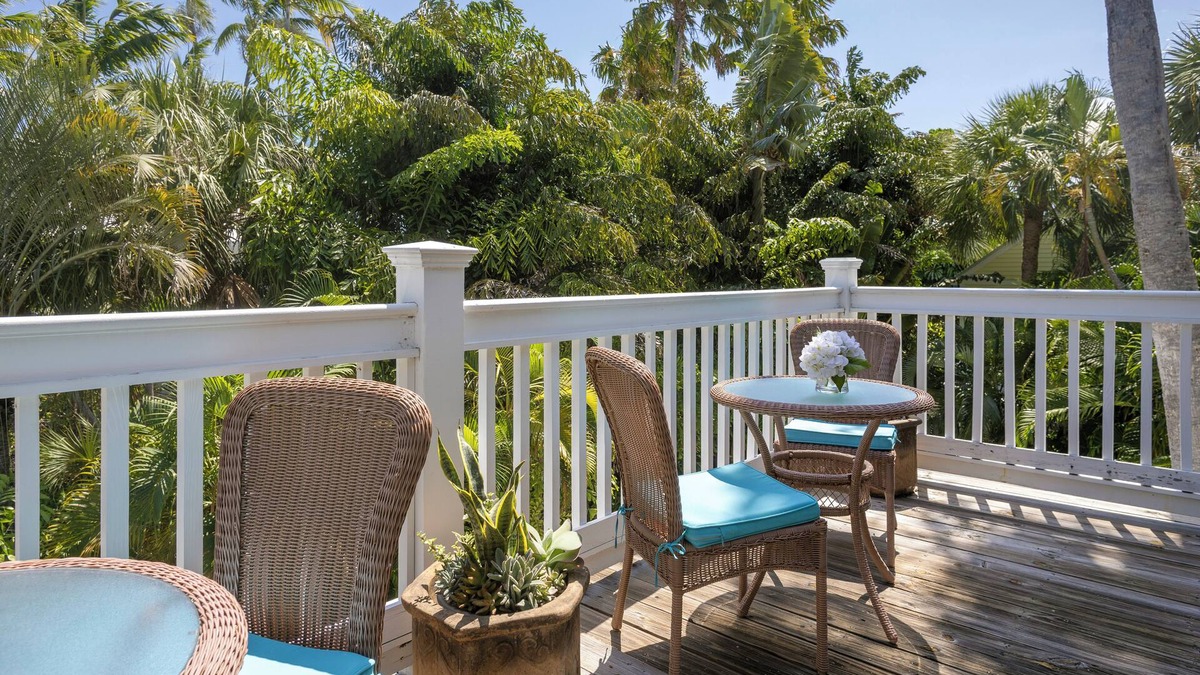 Bahama Village Bed & Breakfast | Weatherstation Inn
