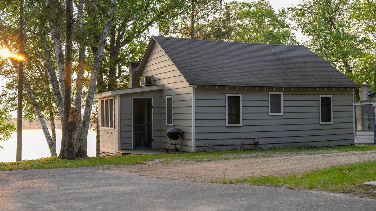 Hackensack Cabin | Webb Lake, Hackensack, Northern MN - 3 Bedroom, Sleeps 6 - Cabin #3 Blue Water