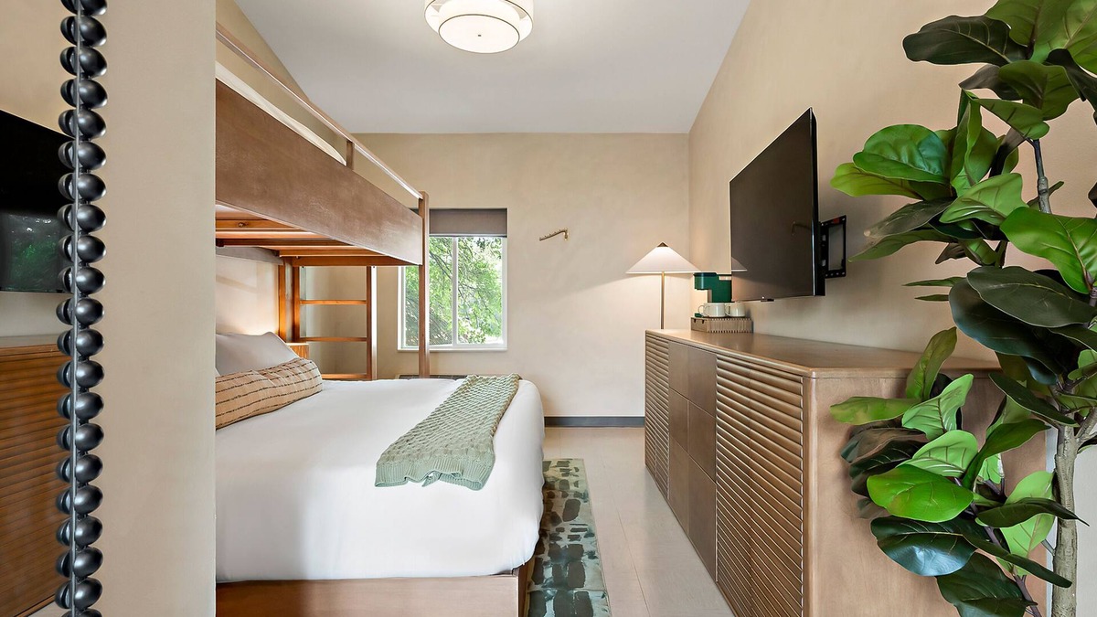 Blackshear-Prospect Hill Hotel | Webber East
