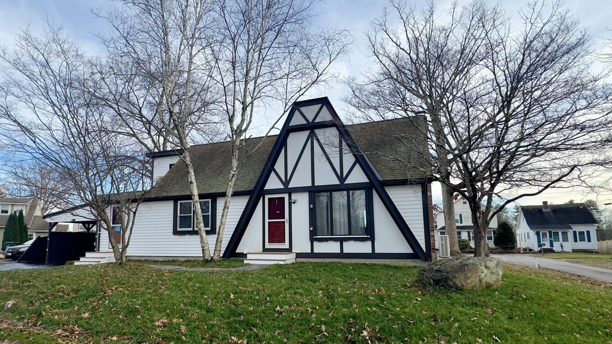 Webster Apartment | Webster Lake - 3BR/2 BATH Apartment