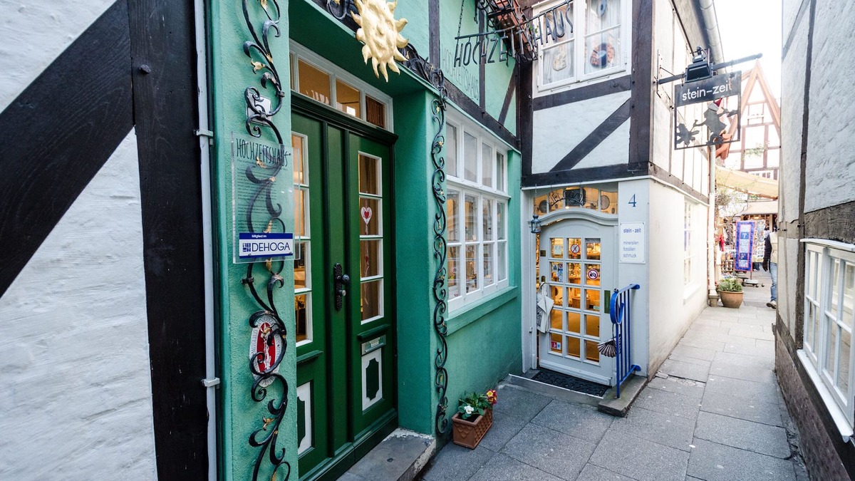 Altstadt House | "Wedding house": Your romantic place to stay in Bremen's old town