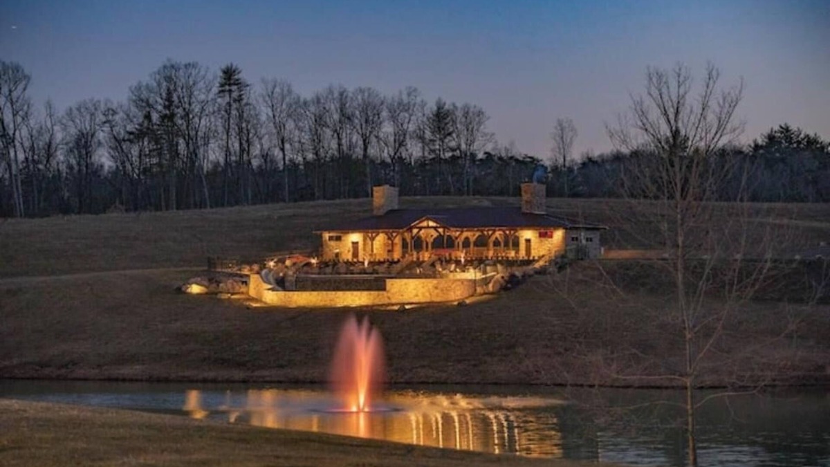 Fincastle Cabin | Weddings at Preserve at Crooked Run