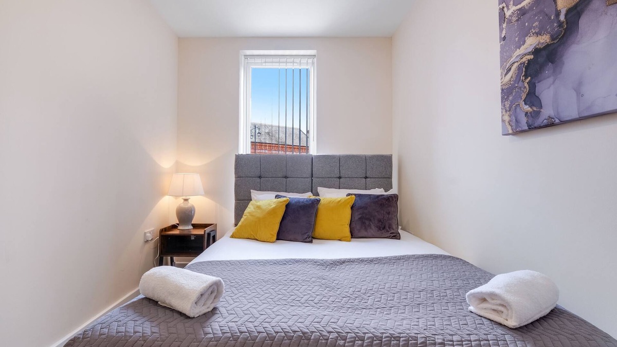Wednesbury Apartment | Wednesbury, 1 Bedroom Apartment 105 with Parking