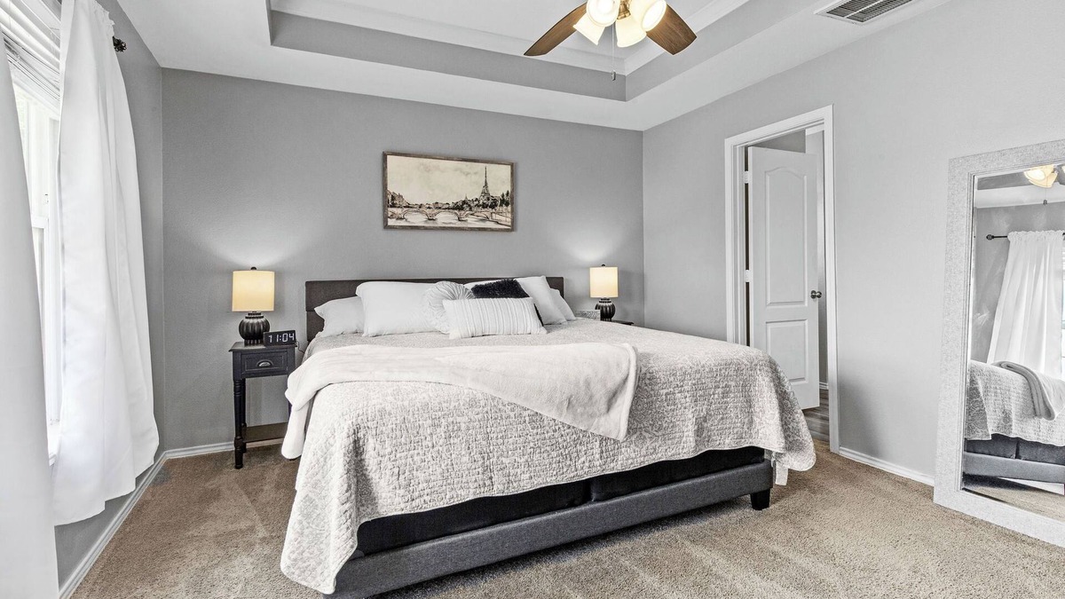Abilene House | Weekday Fall Deals ~ Near Dyess ~Dogs OK~ Sleeps 8 ~ 5 Stars ~ Spacious ~Clean